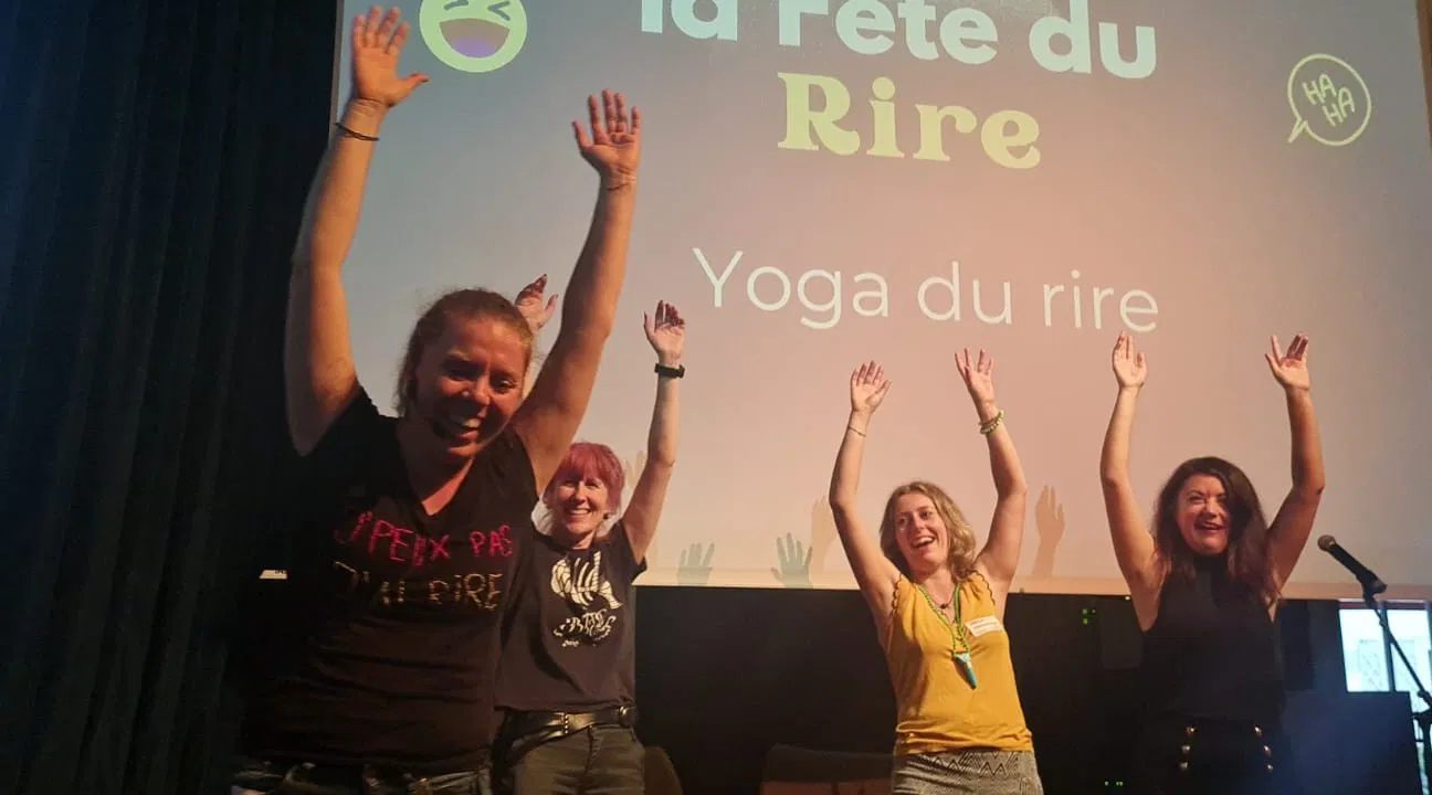 Atelier de yoga du rire solidaire (grand format)