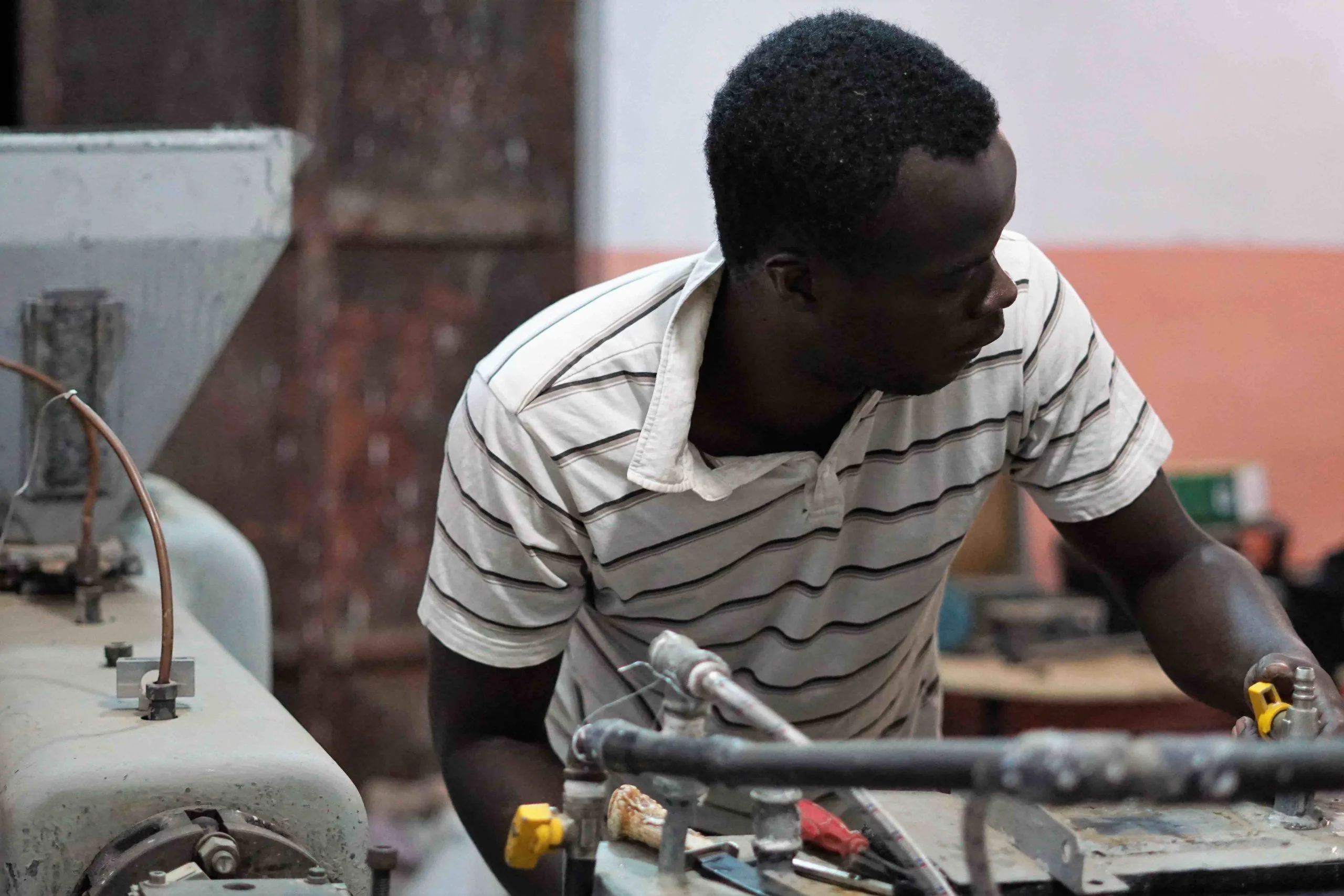 Karou Diaw, ouvrier immigré devenu entrepreneur dans le recyclage